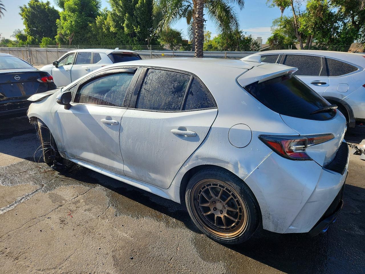 2021 Toyota Corolla Hatchback Se - Image 2