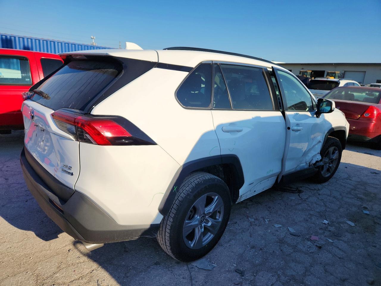 2022 Toyota Rav4 Xle - Фото 3