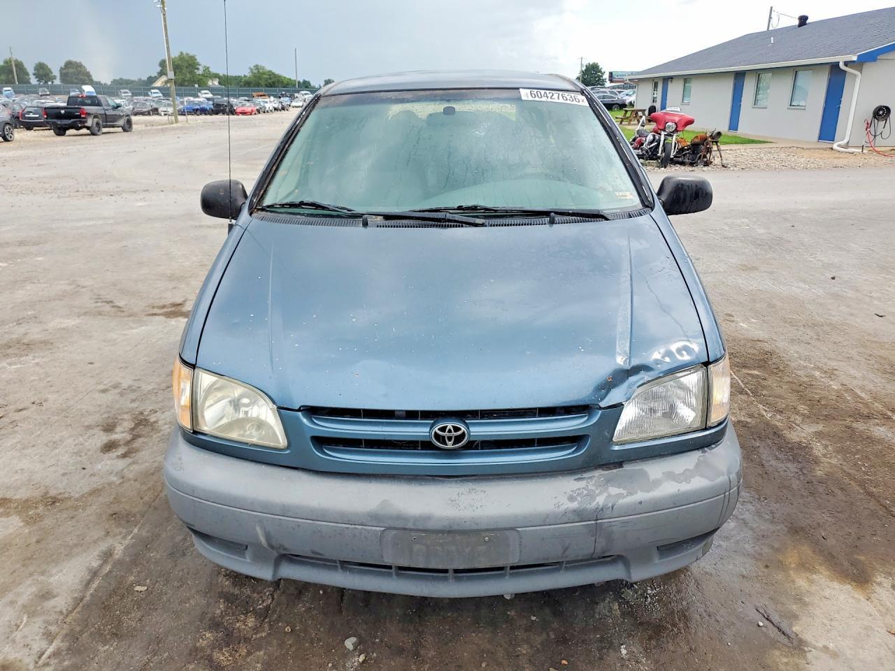 2001 Toyota Sienna Ce - Фото 5