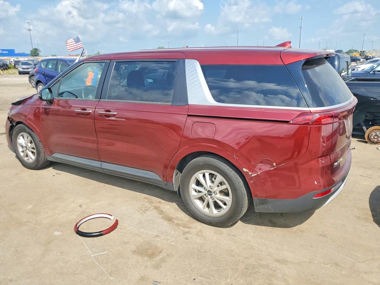 2023 Kia Carnival Lx - Фото 2