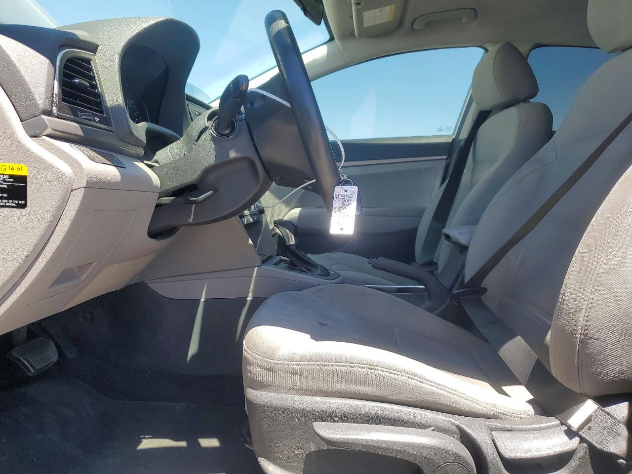 2017 Hyundai Elantra Se - Image 7