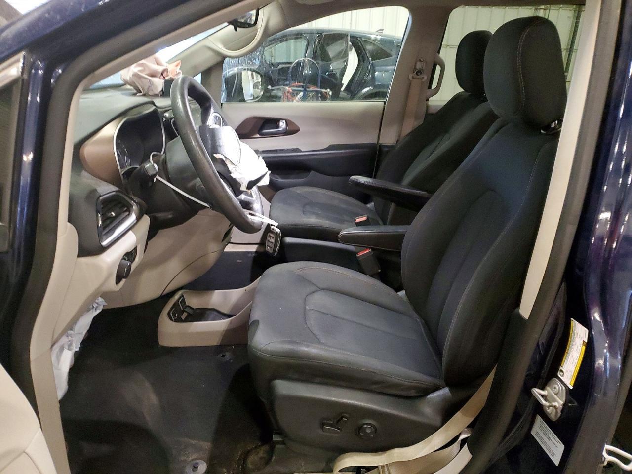 2017 Chrysler Pacifica Touring - Фото 7
