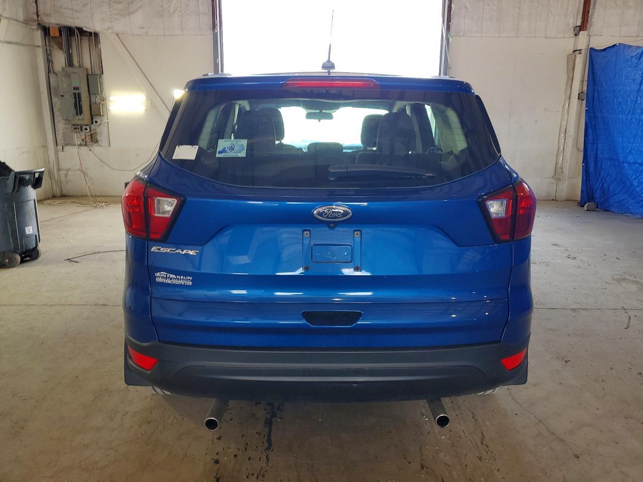 2019 Ford Escape S - Фото 6