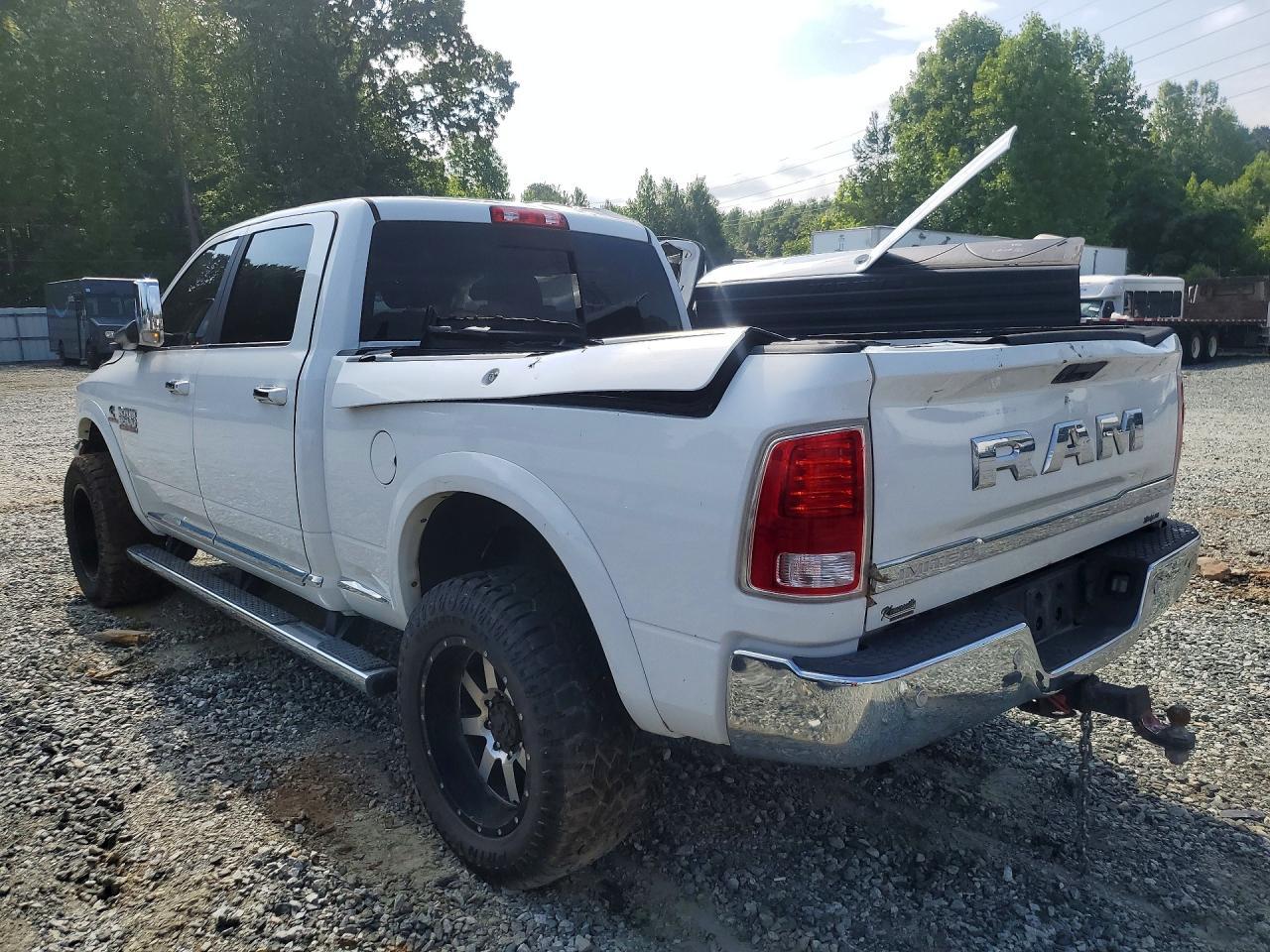 2017 Ram 3500 Longhorn - Фото 2
