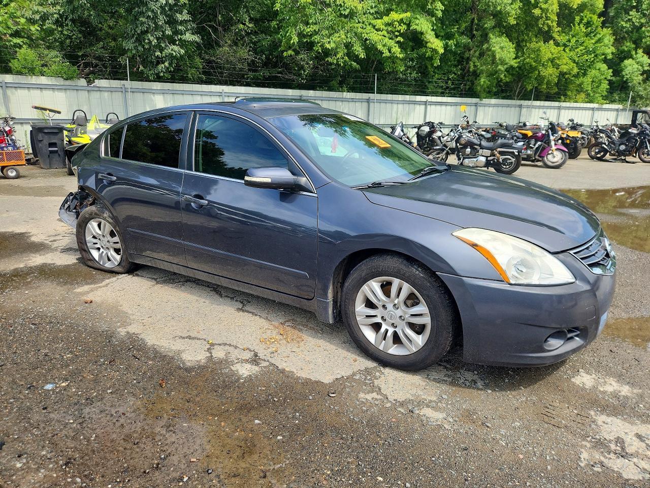 2011 Nissan Altima - Image 4