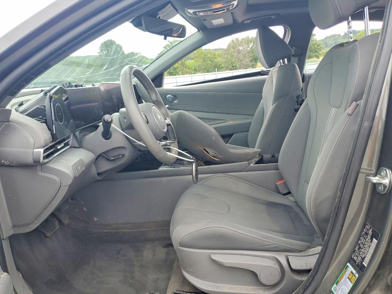 2024 Hyundai Elantra Sel - Image 7