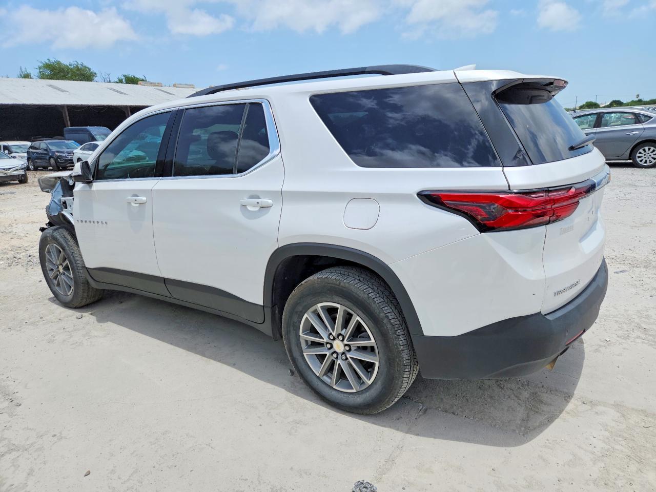 2023 Chevrolet Traverse Lt - Image 2