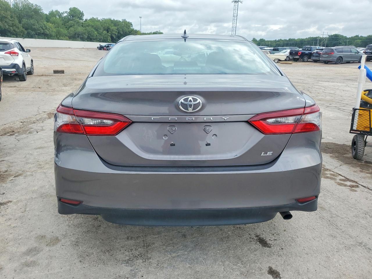 2024 Toyota Camry Le - Фото 6