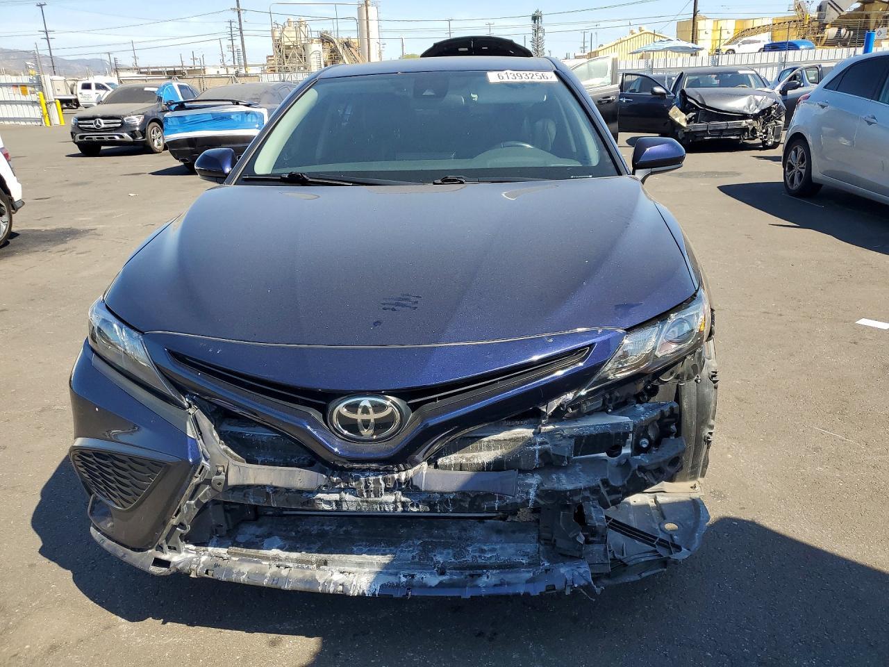 2021 Toyota Camry Se - Фото 5