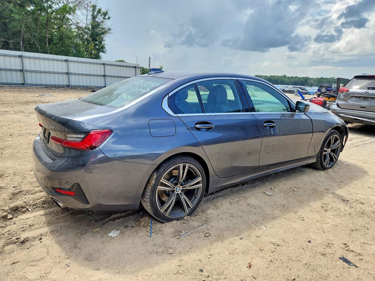 2021 BMW 330Xi - Image 3