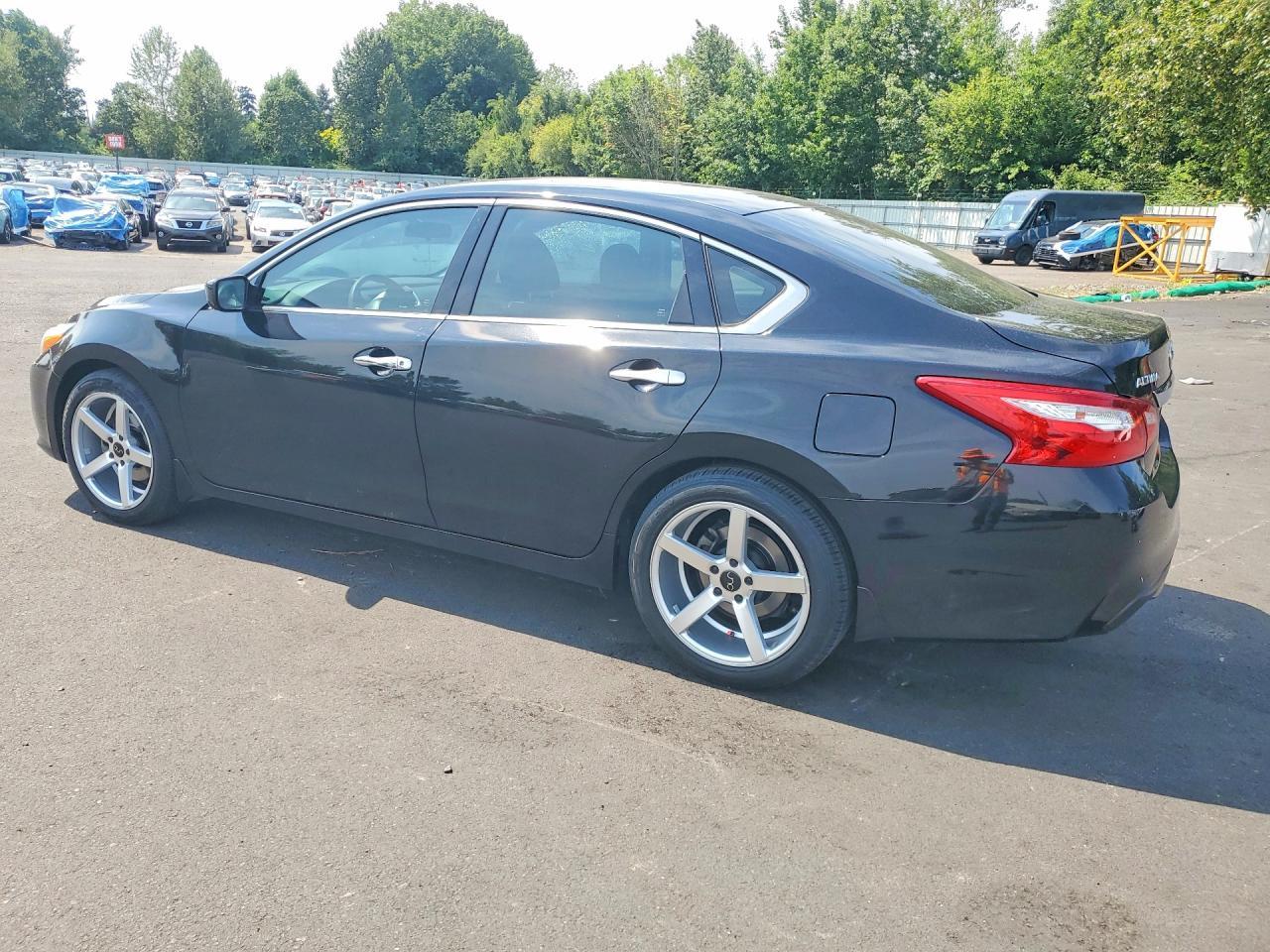 2017 Nissan Altima 2.5 S - Фото 2