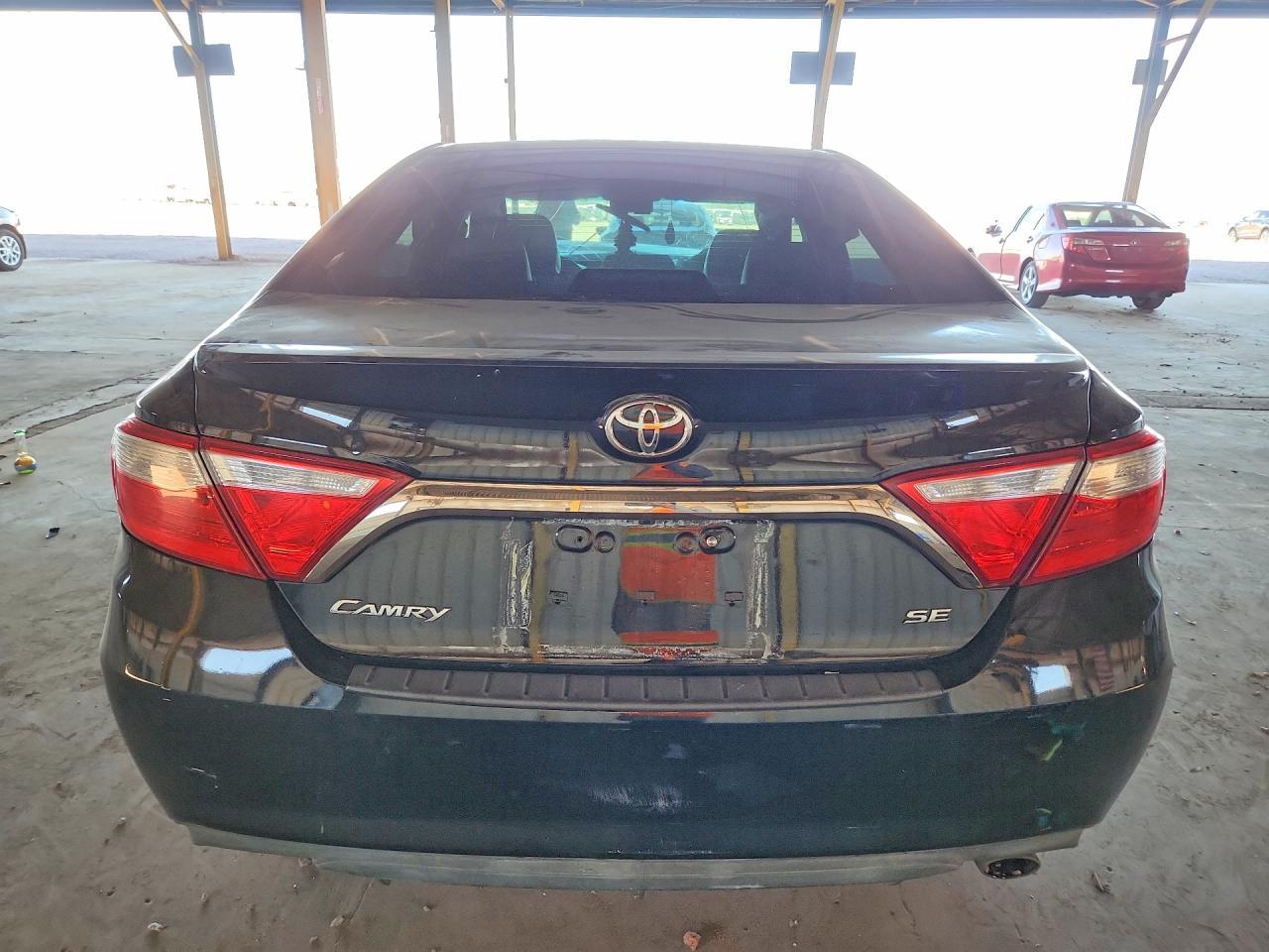 2016 Toyota Camry Se - Фото 6