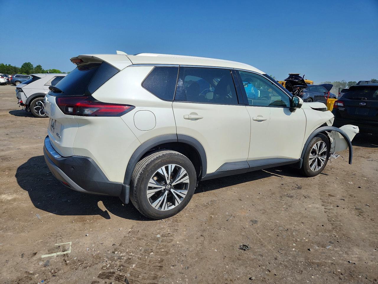 2021 Nissan Rogue Sv - Фото 3
