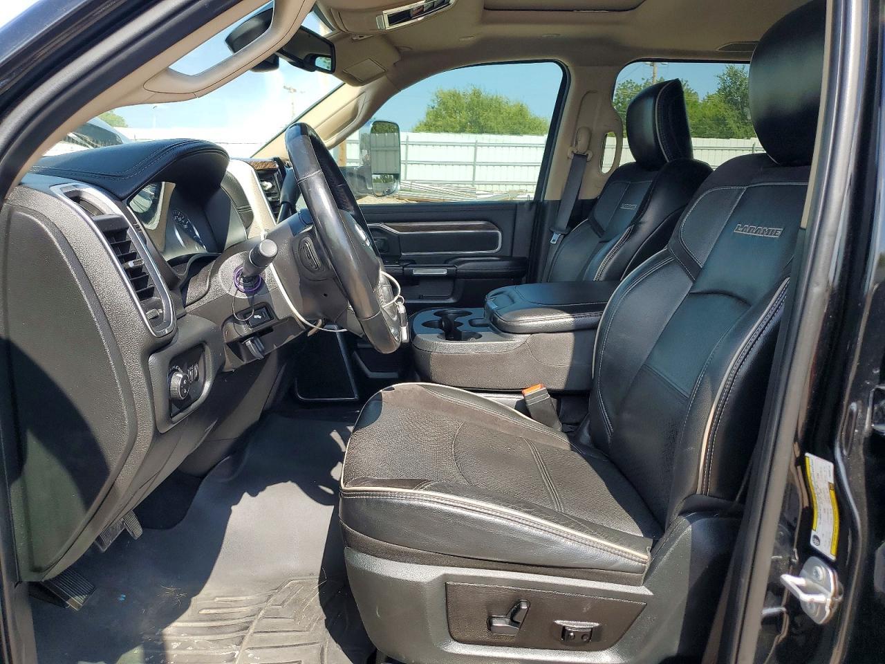 2019 Ram 3500 Laramie - Фото 7