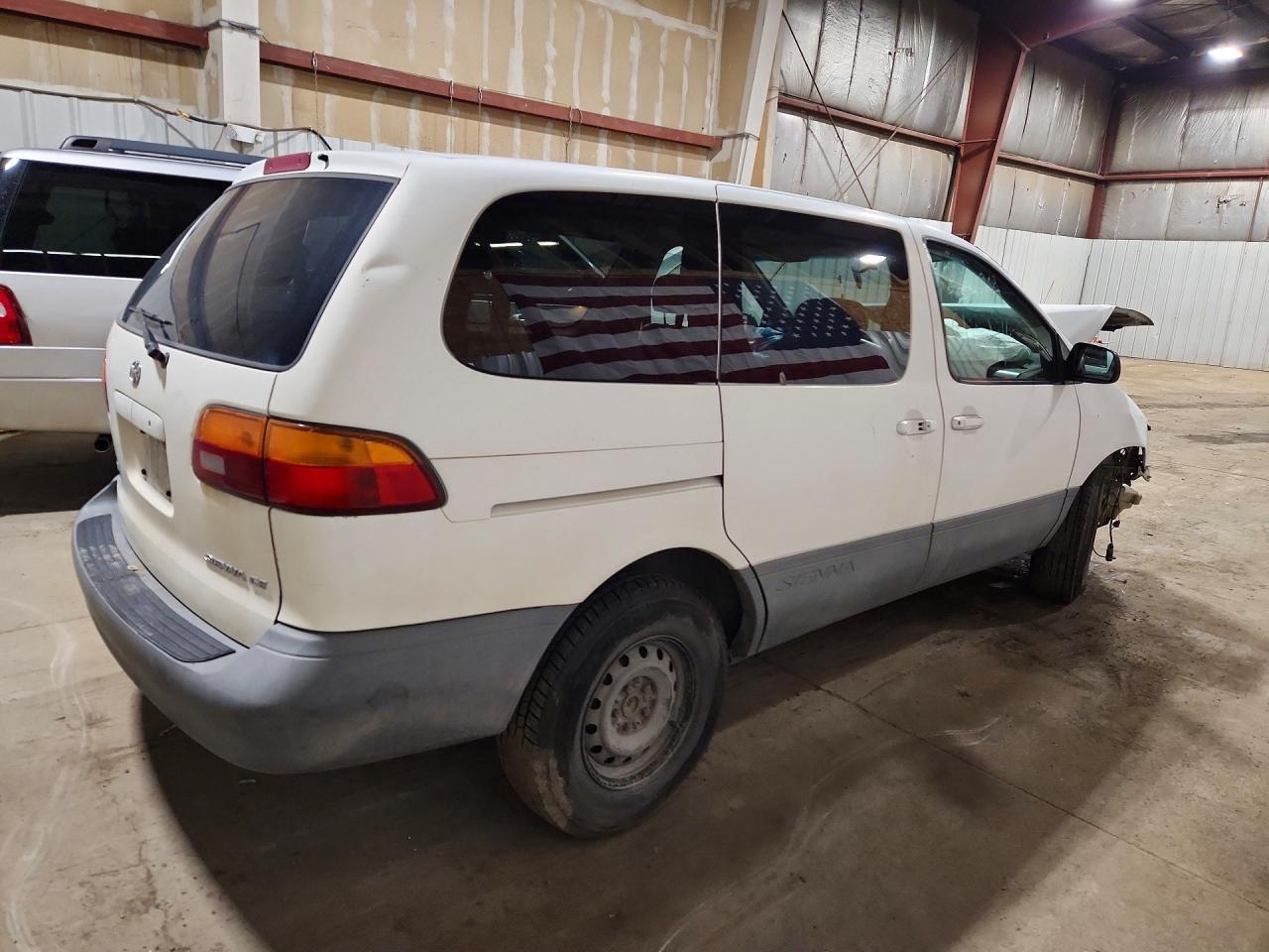 1999 Toyota Sienna Ce - Фото 3