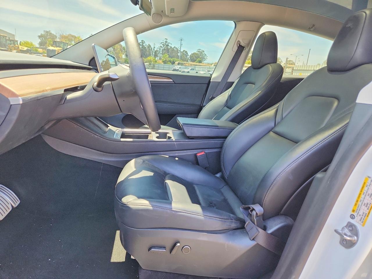 2023 Tesla Model Y - Image 7