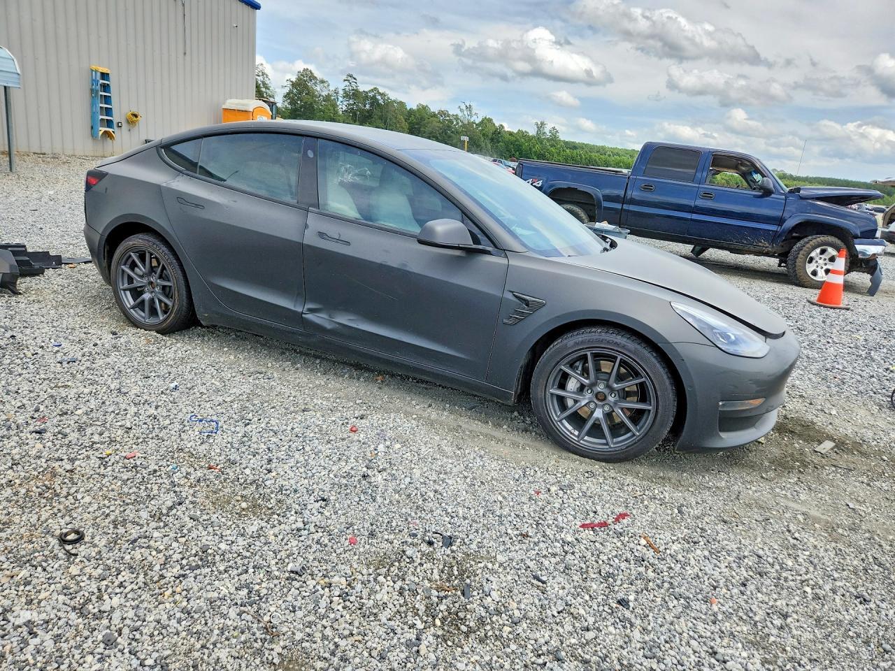 2022 Tesla Model 3 - Фото 4