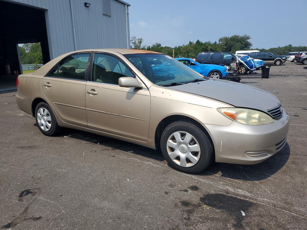 2003 Toyota Camry Le - Image 4