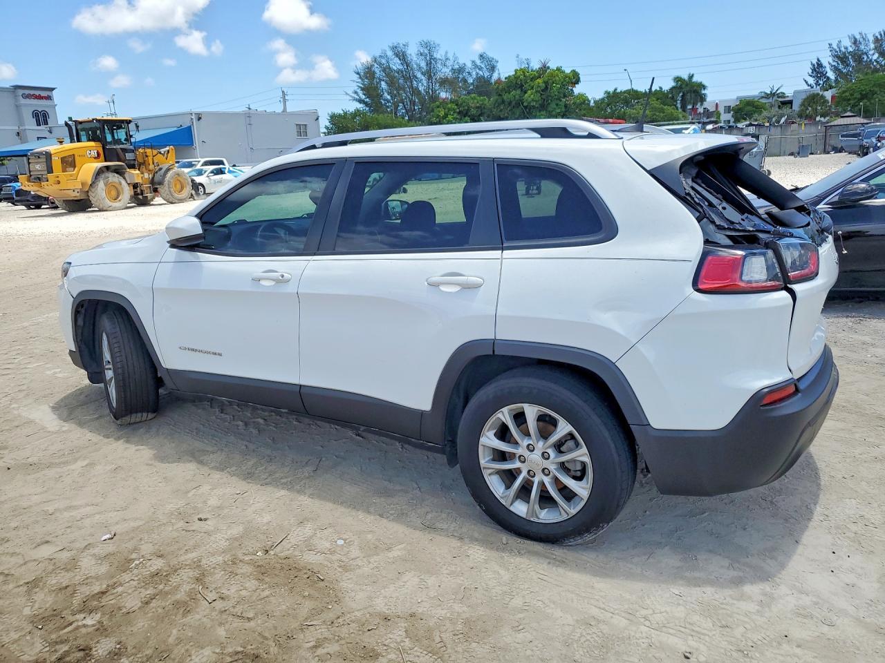 2021 Jeep Cherokee Latitude - Image 2