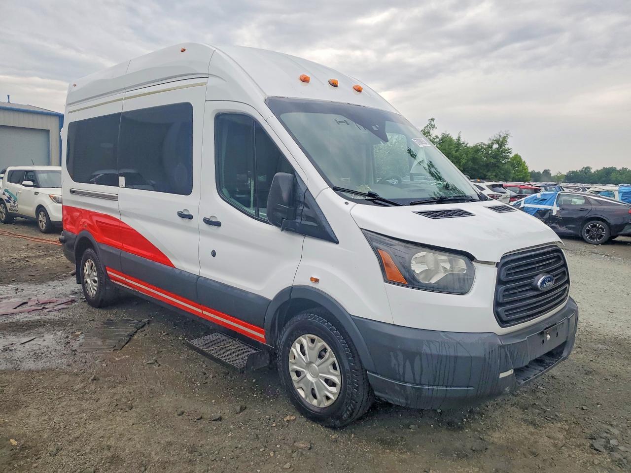 2017 Ford Transit T-350 Handicap Accessibale Van - Фото 4