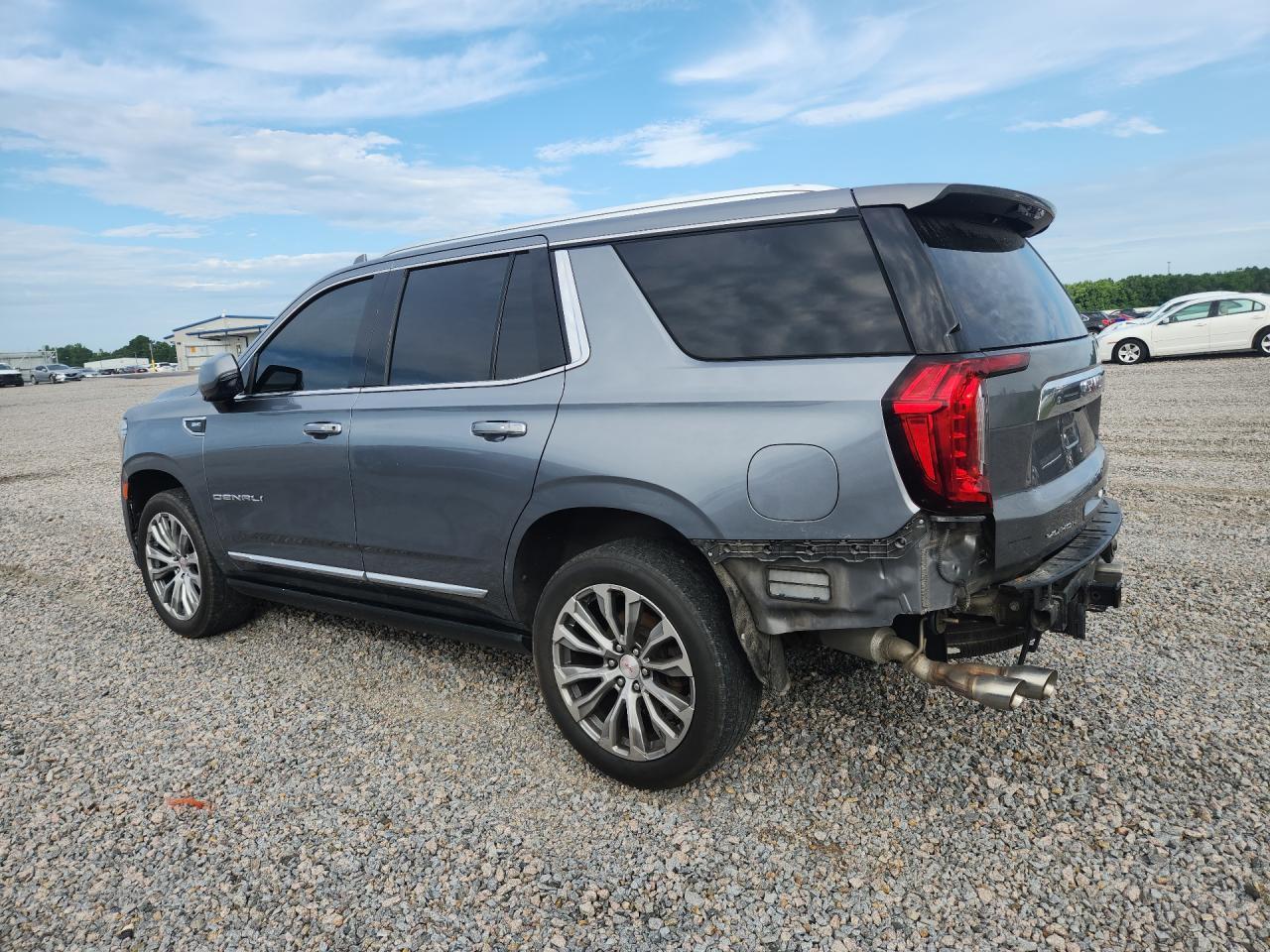 2021 GMC Yukon Denali - Image 2
