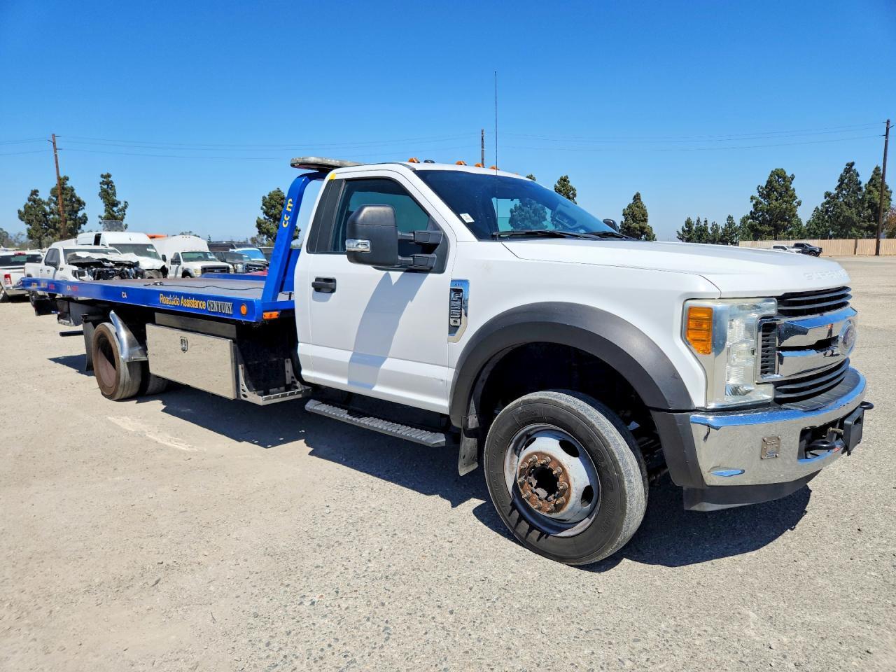 2017 Ford F550 Super Duty - Image 4