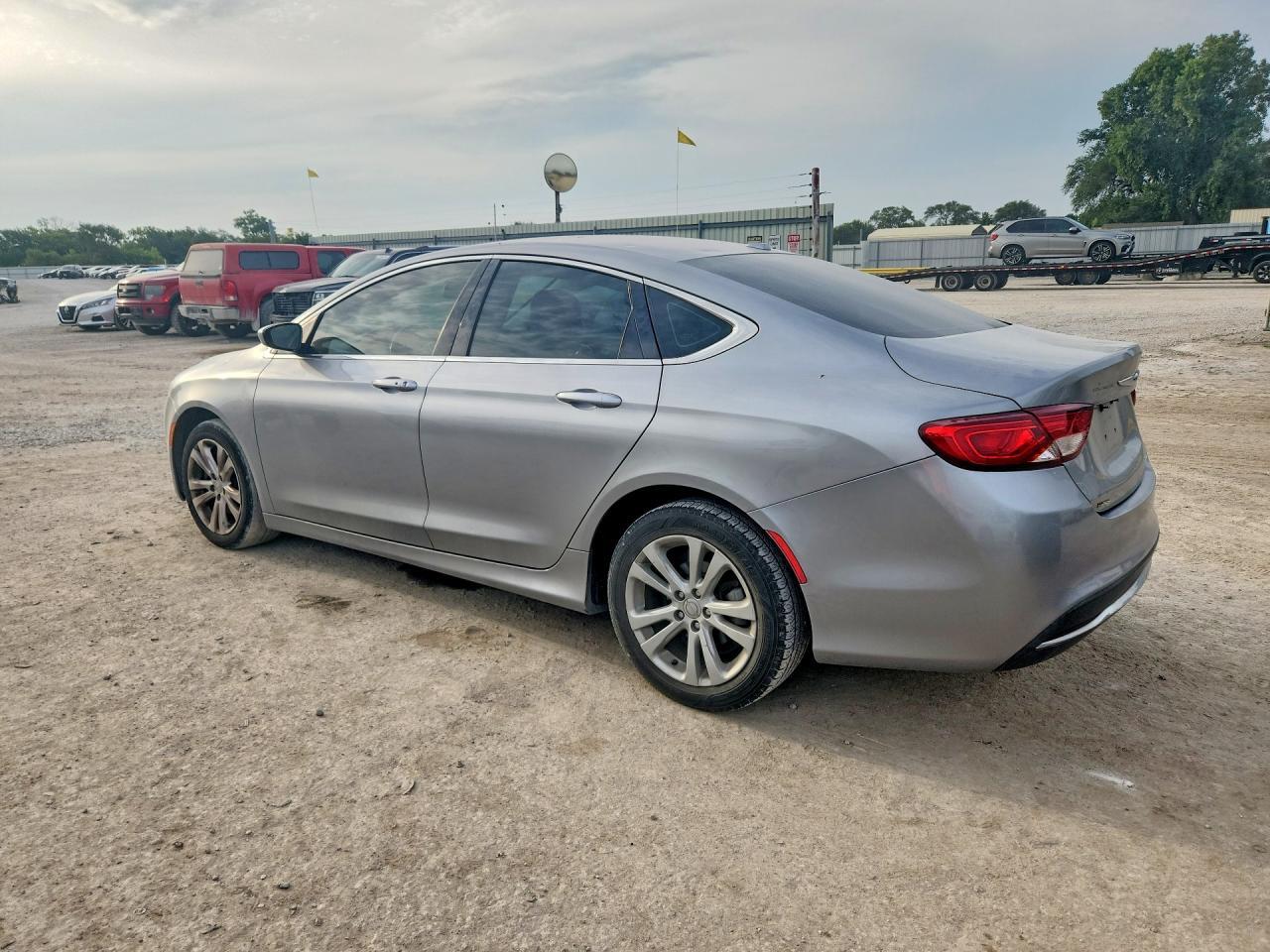 2015 Chrysler 200 Limited - Image 2
