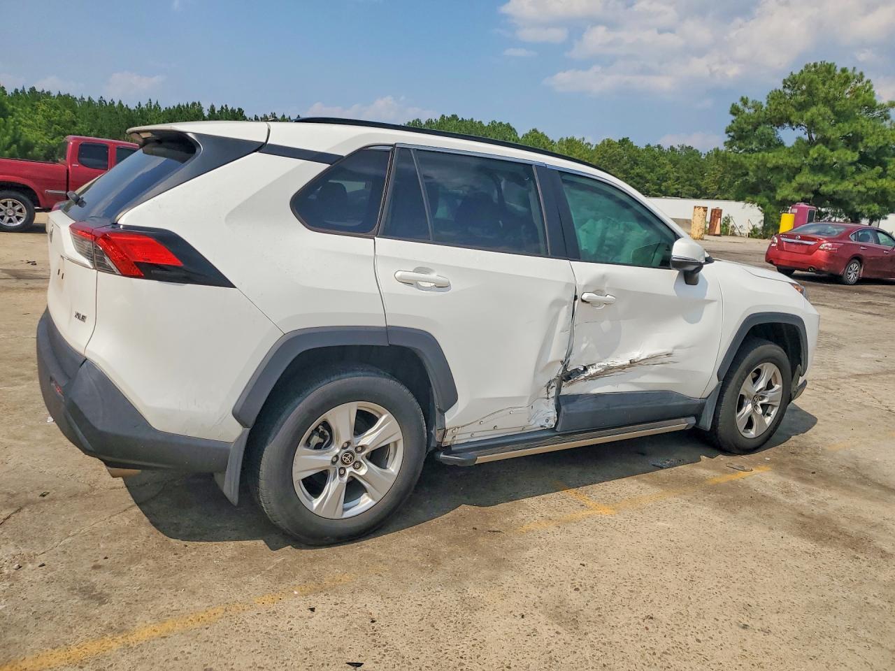 2021 Toyota Rav4 Xle - Фото 3