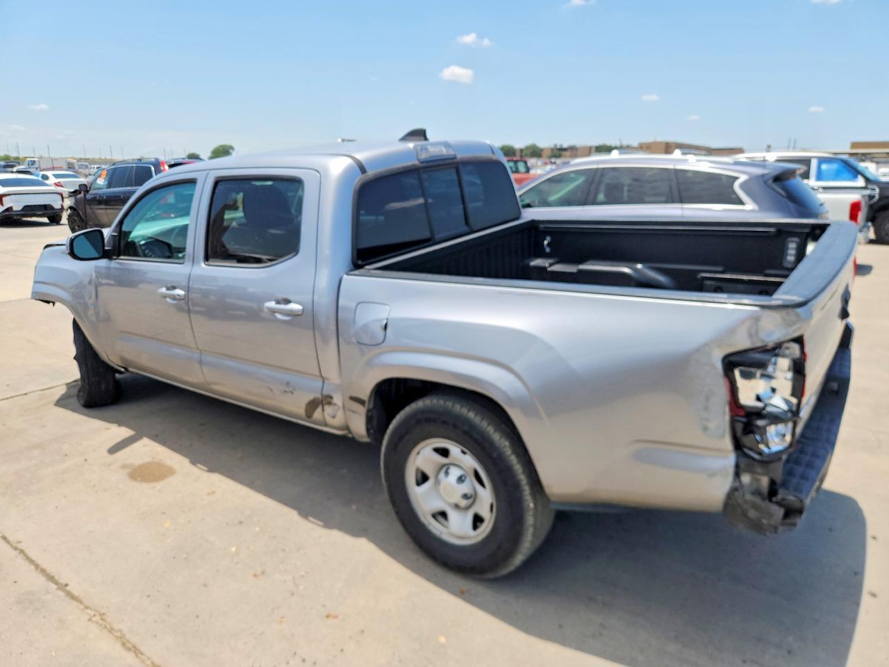 2021 Toyota Tacoma Sr V6 - Фото 2