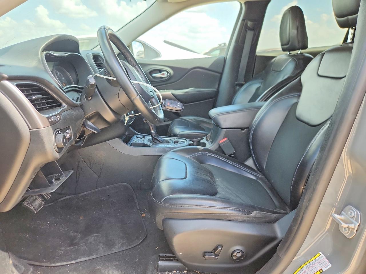 2019 Jeep Cherokee Latitude Plus - Фото 7