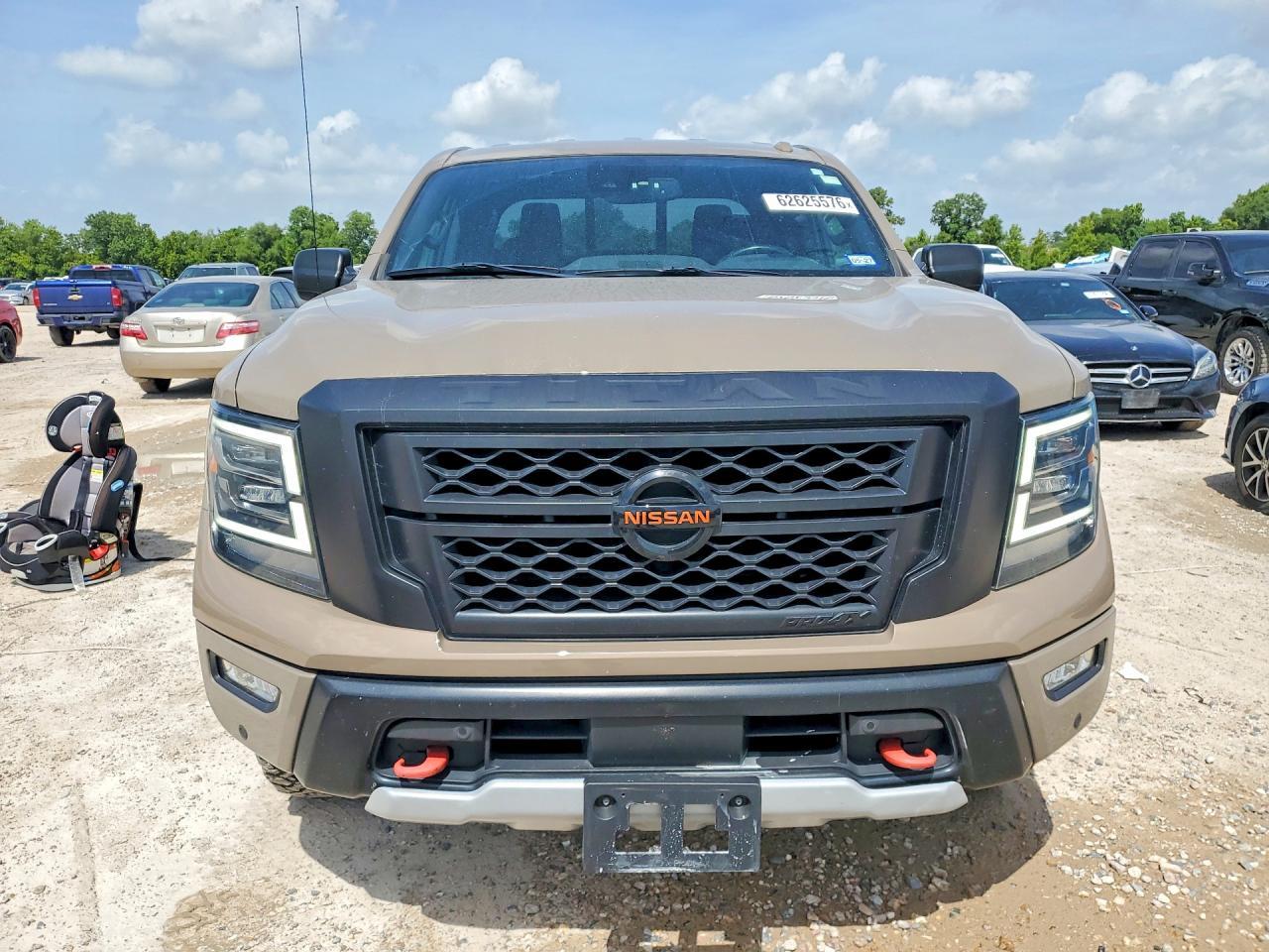 2021 Nissan Titan Pro-4X - Фото 5