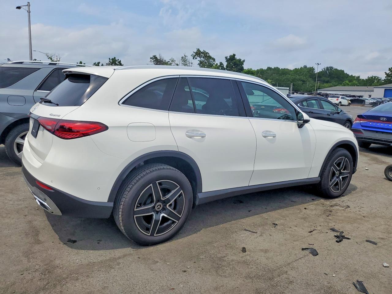 2026 Mercedes-Benz Glc 300 4Matic - Фото 3
