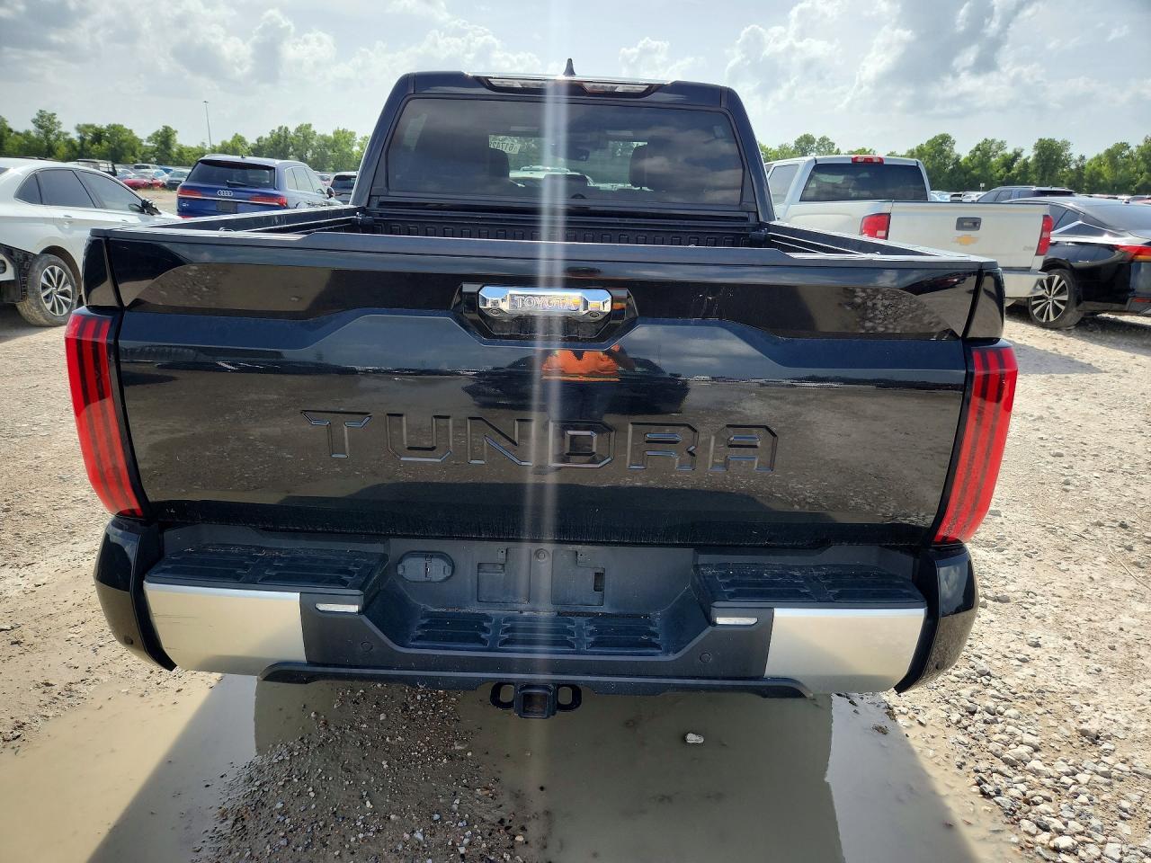 2022 Toyota Tundra Crewmax Limited - Image 6