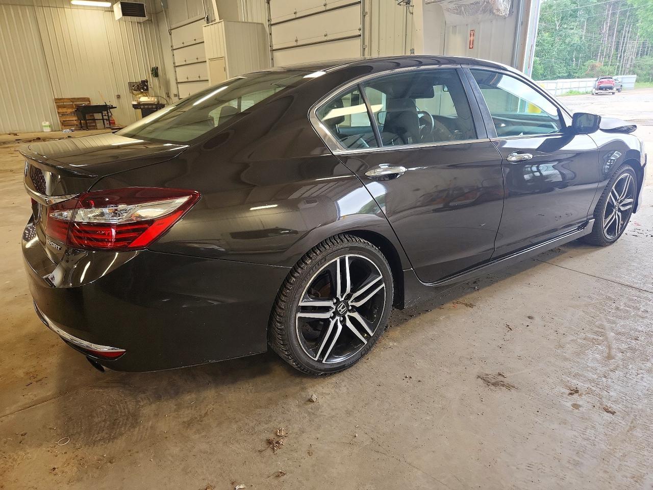2017 Honda Accord Sport - Фото 3
