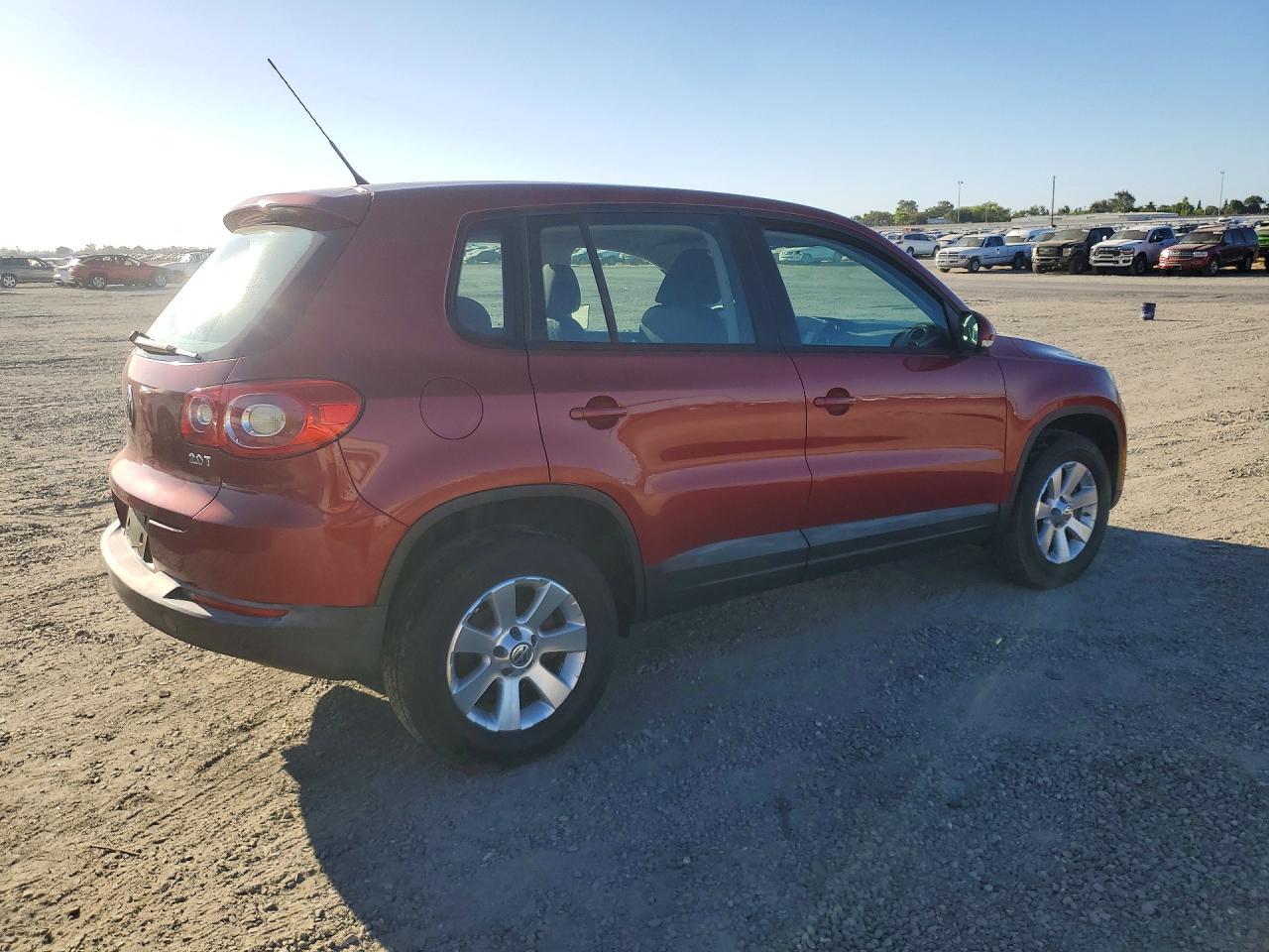 2010 Volkswagen Tiguan S/Se/Sel - Фото 3