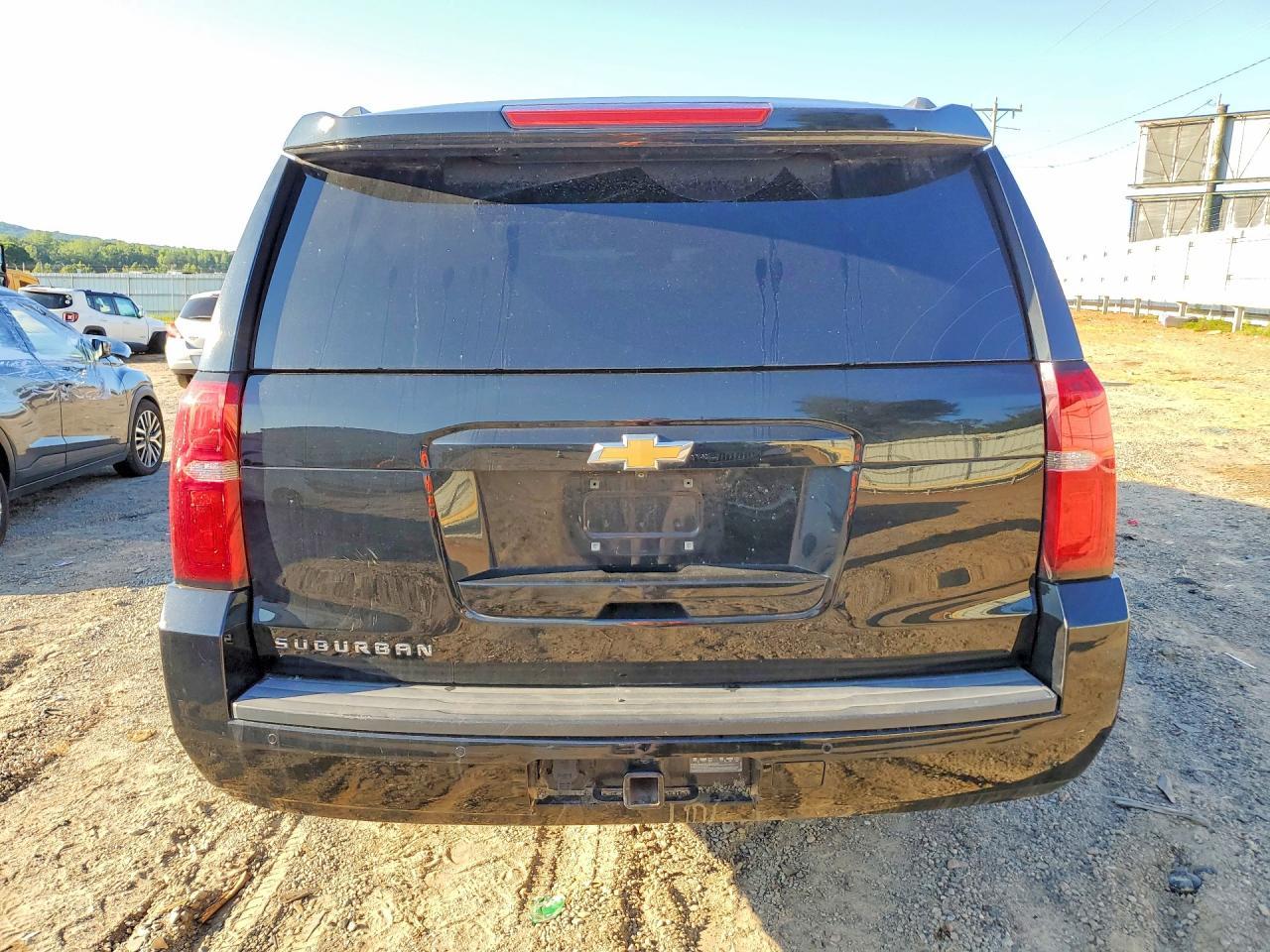 2018 Chevrolet Suburban C1500 Lt - Image 6
