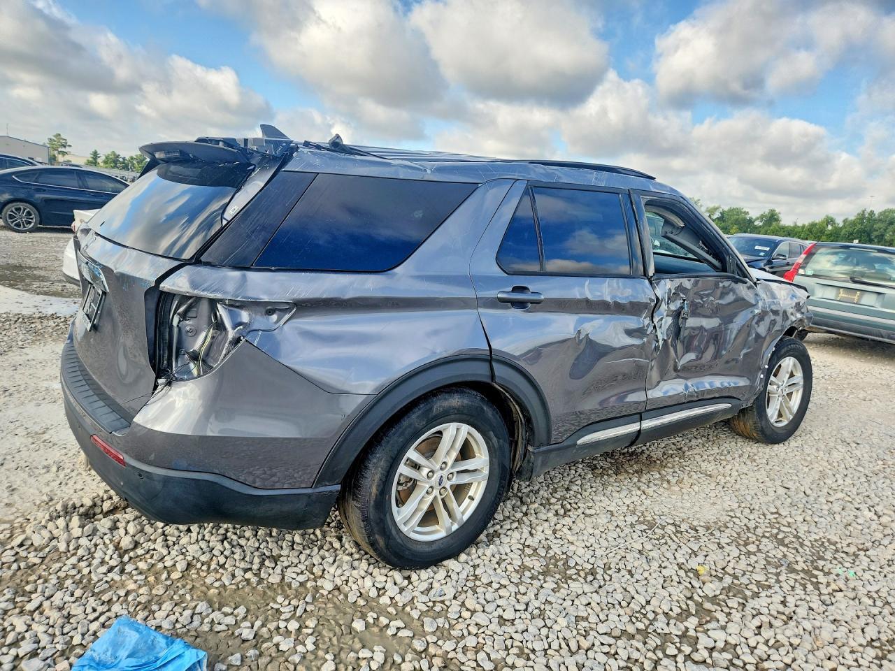 2022 Ford Explorer Xlt - Фото 3