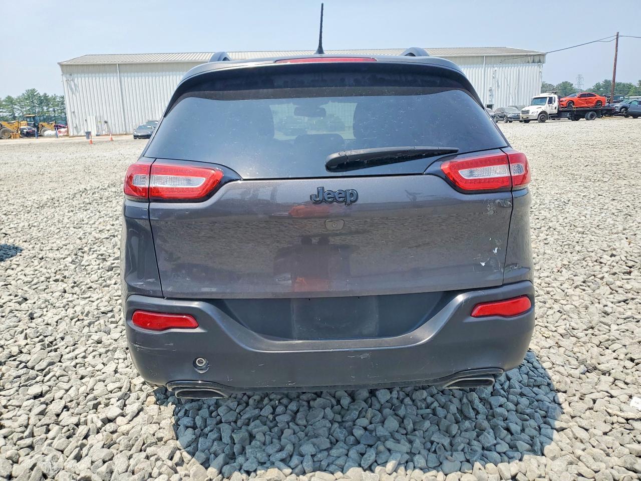 2018 Jeep Cherokee Latitude - Image 6