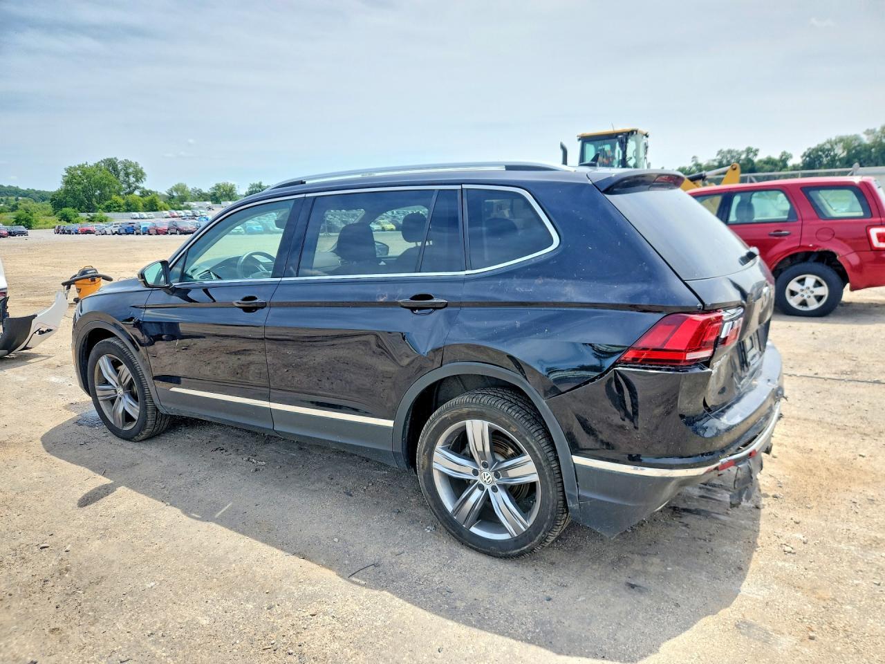 2019 Volkswagen Tiguan Sel Premium - Image 2