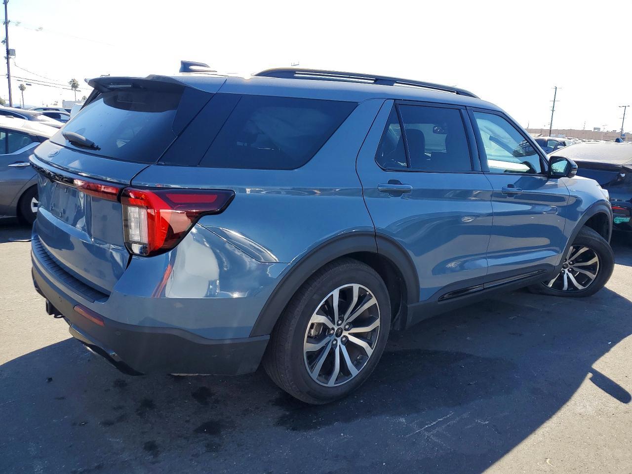 2025 Ford Explorer St-Line - Фото 3