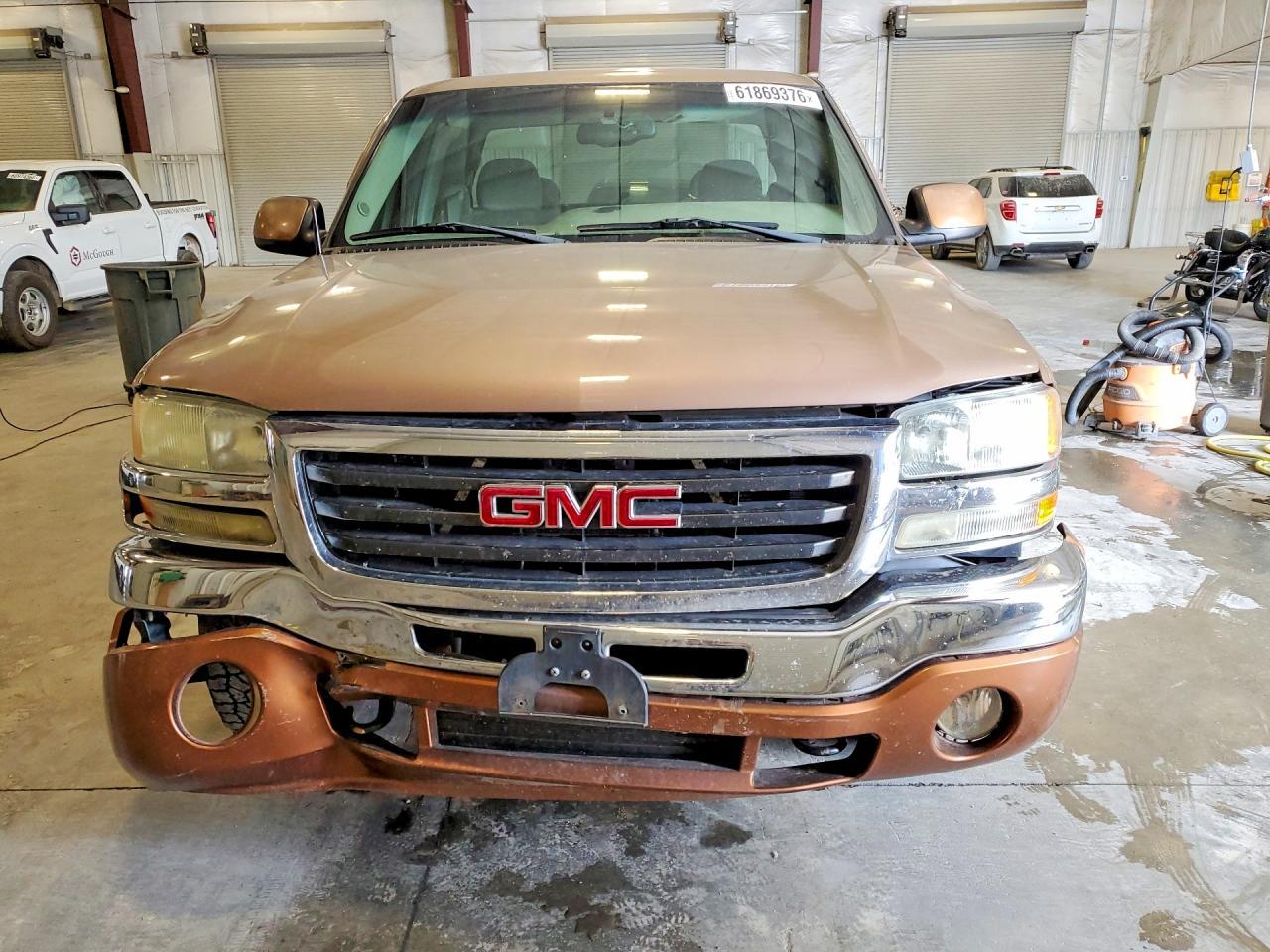 2003 GMC New Sierra K1500 - Image 5