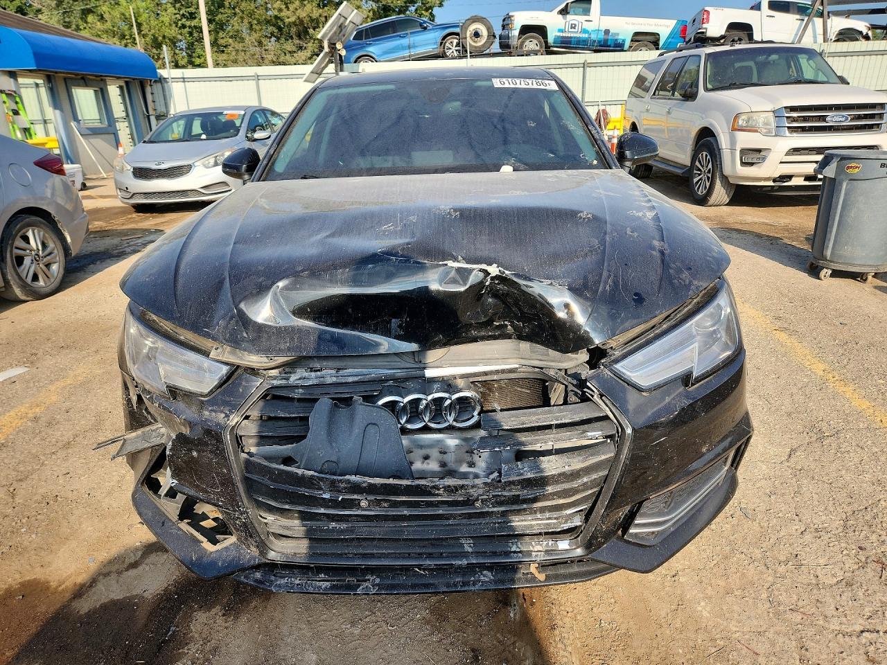 2018 Audi A4 Premium - Фото 5