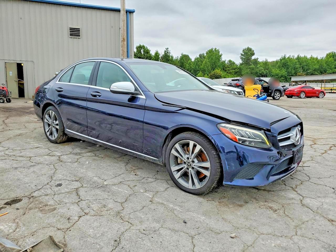 2020 Mercedes-Benz C 300 4Matic - Фото 4