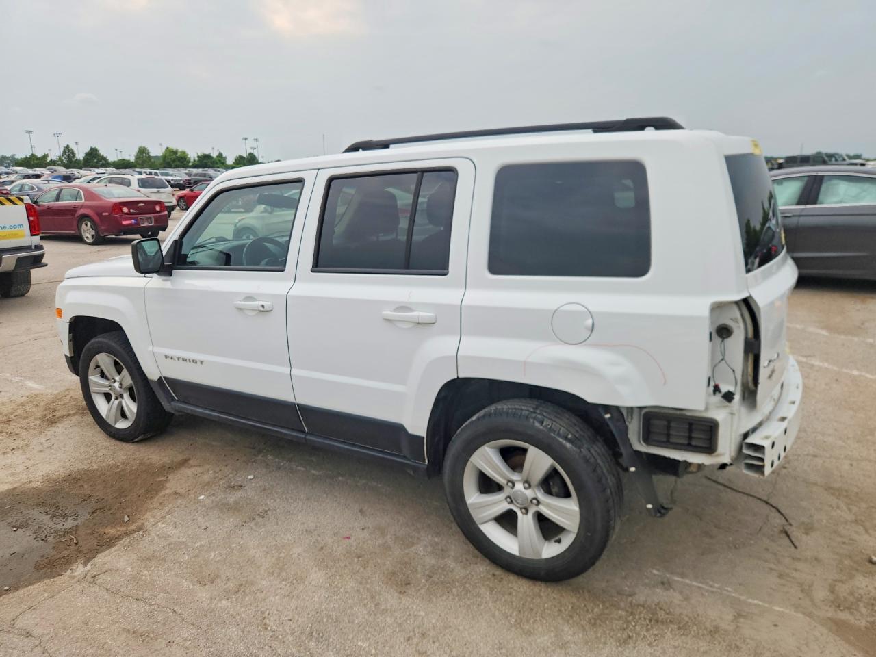 2016 Jeep Patriot Latitude - Image 2