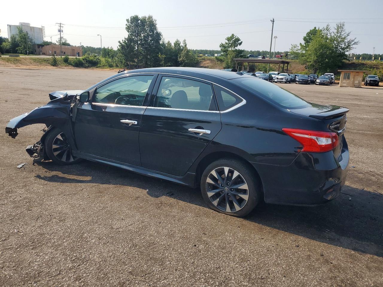 2017 Nissan Sentra Sr - Фото 2