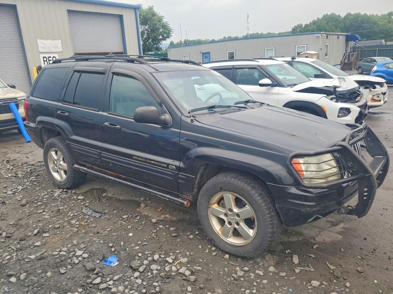 2003 Jeep Grand Cherokee Overland - Image 4