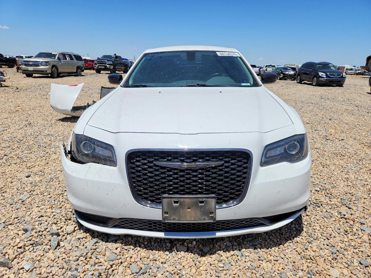2022 Chrysler 300 Touring - Image 5