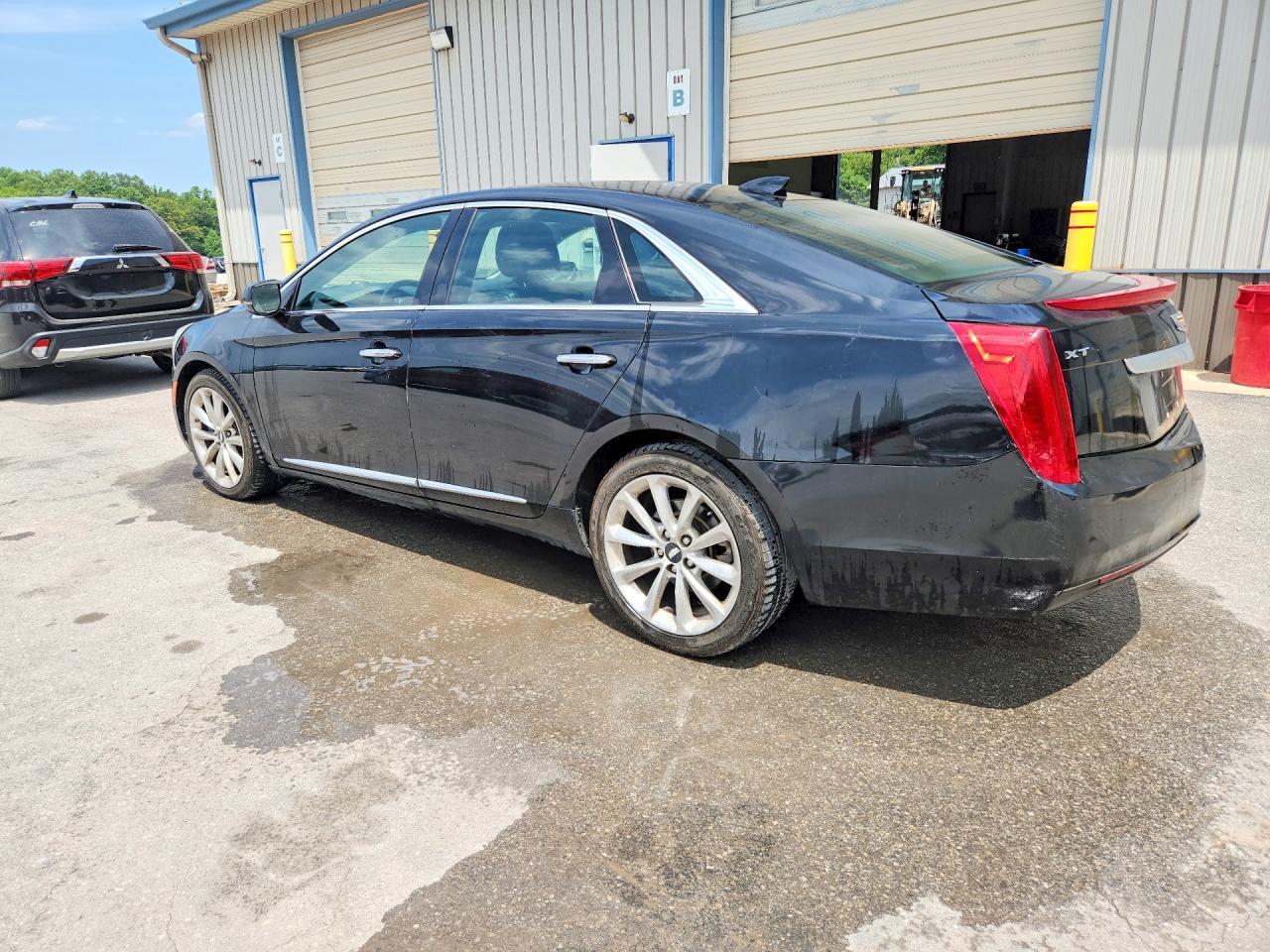 2017 Cadillac Xts - Фото 2
