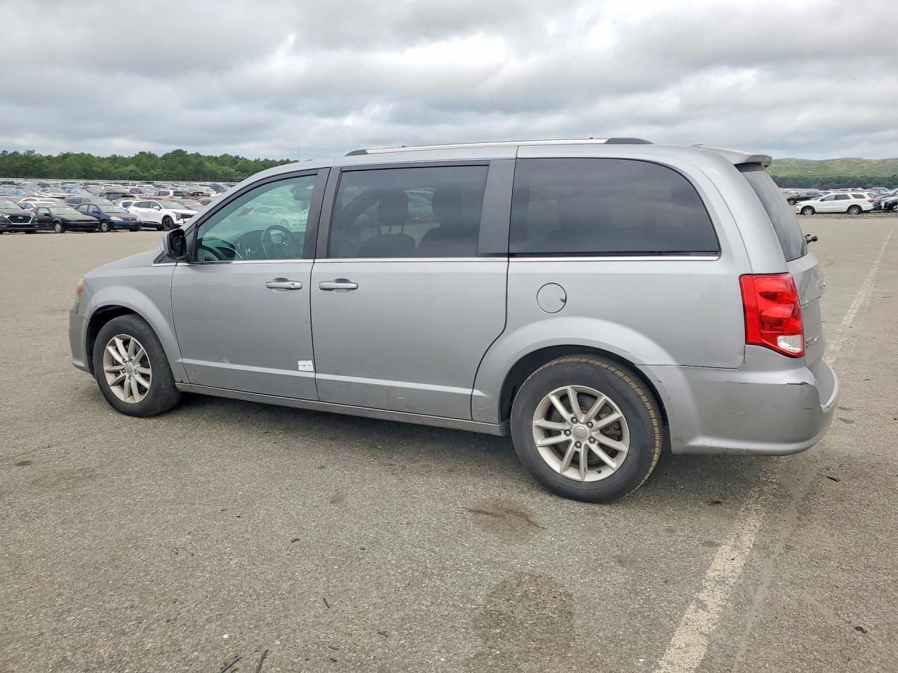 2019 Dodge Grand Caravan Sxt - Фото 2