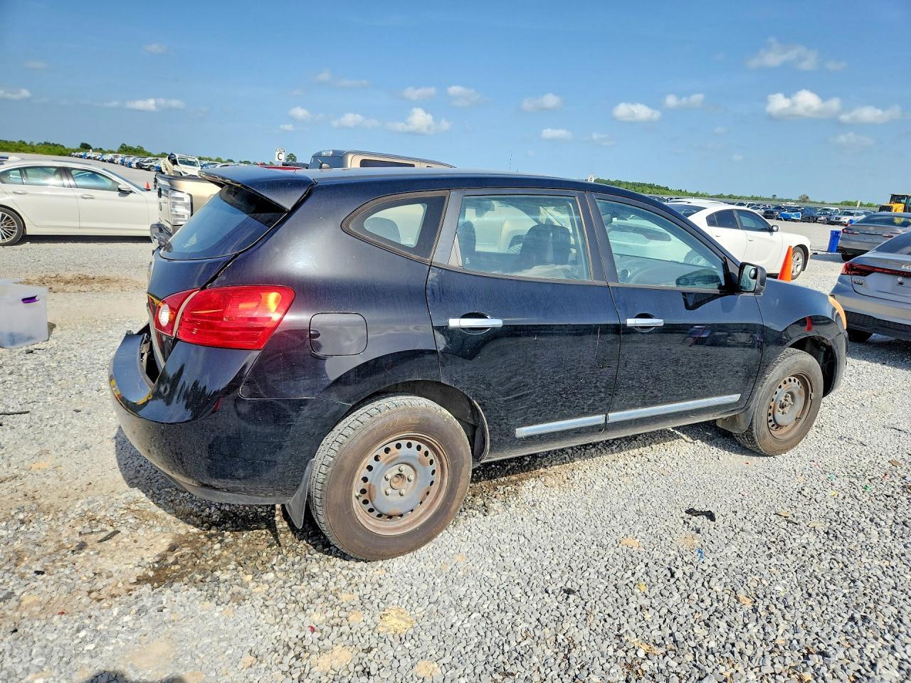 2012 Nissan Rogue S - Image 3
